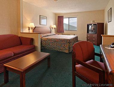 Super 8 By Wyndham Monee I-57 Hotel Room photo